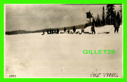 NORWOOD, MANITOBA -  THE TRAIL - ANIMATED PEOPLES IN WINTER WITH WILD DRAG IN 1913 - CARTE PHOTO - - Andere & Zonder Classificatie