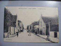 A501 . CPA.. 89. SAINT-CLEMENT. (Yonne). La Route De Sens. Beau Plan Animé.écrite 1915 - Saint Clement
