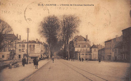 17 - SAINTES - L'Entrée De L'Avenue Gambetta - Saintes