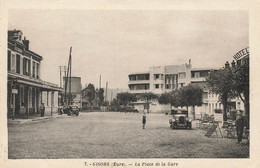 A2581 Gisors La Place De La Gare - Gisors