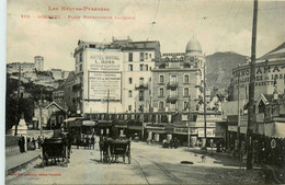 Lourdes * La Place Monseigneur Laurance * Tramway Tram * Attelage * Hôtel Royal , ROSS Propriétaire - Lourdes