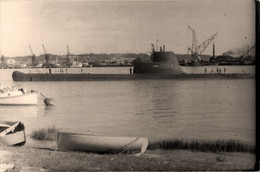 Sous Marin DAUPHIN * Carte Photo * Bateau Navire De Guerre Marine Française * Militaria - Unterseeboote