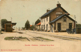 Challans * Intérieur De La Gare * Ligne Chemin De Fer De Vendée - Challans