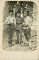 CARTE PHOTO MILITAIRE Personnages  ( A Identifier ) - Personen