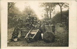 CARTE PHOTO MILITAIRE Manoeuvres , Materiels   ( A Identifier ) - Maniobras