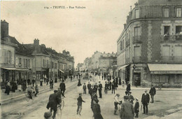 Troyes * La Rue Voltaire * Débit De Tabac Tabacs - Troyes