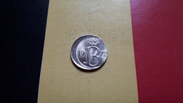 BELGIQUE BAUDOUIN IER 25 CENTIMES 1972 FRAPPE DECENTREE (CASQUETTE) - 25 Centimes