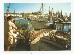 30 Gard Le Grau Du Roi Peintre Avec Chevalet Sur Les Bords Du Canal - Le Grau-du-Roi