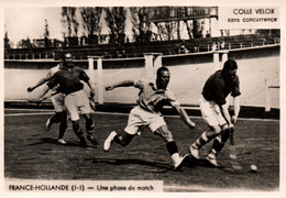 Photo De Presse Velox: Hockey-sur-Gazon - FRance-Hollande (1-1) Une Phase Du Match Vers 1947 - Sports