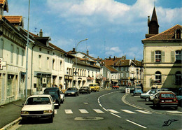 Granges Sur Vologne * Rue De Lattre De Tassigny * Banque Caisse D'épargne * Automobiles Anciennes Autos - Granges Sur Vologne