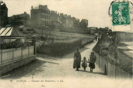 Onival * Le Chemin Des Douaniers * Promeneurs - Onival