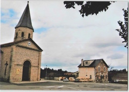 CPM 87 NANTIAT  ... L'Eglise Et La Poste (Livenais) - Nantiat