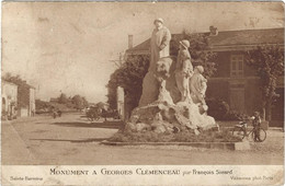 85  Sainte Hermine  -  Monument A Georges Clemenceau  Par Francois  Sicard - Sainte Hermine