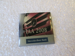 PIN'S    MERCEDES BENZ   BANK   IAA 2008   CAMION TRUCK - Mercedes