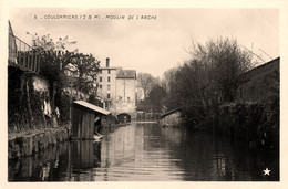 Coulommiers * Le Moulin De L'arche * Lavoir Laveuse - Coulommiers