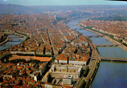 LYON  ( RHONE )    LA PRESQU'ILE : A DROITE ,LE RHONE , A GAUCHE , LA SAONE - Lyon 8