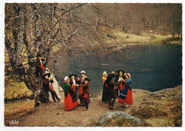 CPSM    FOKLORE EN ARIEGE   -    VALLEE DE BIROS  SENTEIN  -    DANSEURS  LA TRAVERSEE - Personnages