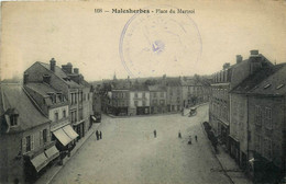 Malesherbes * La Place Du Martroi * Voir Cachet Militaire - Malesherbes