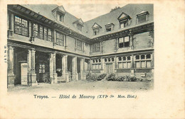 Troyes * Hôtel De Mauroy * La Cour Intérieure - Troyes