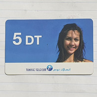 TUNISIA-(TN-TTL-REF-0032B)-GIRL1-(100)-(218-184-3892-8640)-(11/98)-(look From Out Side Card-BARCODE)-used Card - Tunisia