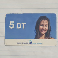 TUNISIA-(TN-TTL-REF-0032C)-GIRL1-(104)-(418-970-1517-4911)-(11/98)-(look From Out Side Card-BARCODE)-used Card - Tunisie