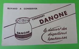 Buvard 603 - Fromage Yoghourt DANONE - Etat D'usage : Voir Photos - 21.5x12.5 Cm Environ - Année 1960 - Dairy