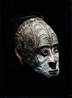 ► PAPOUASIE NOUVELLE GUINEE - Crâne Surmodelé D'argile  1934 - Exposition Sur La Mort 1999 - Musée Afrique Océanie Paris - Papouasie-Nouvelle-Guinée