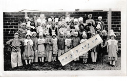 91 - SAVIGNY Sur ORGE - Un Groupe D'enfants Déguisés ( Photo 17,3 Cm X 10,5 Cm ) - Krieg, Militär