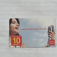 TUNISIA-(TUN-REF-TUN-25)-Chanteuse-(153)-(8522-749-2521-951)-(look From Out Side Card Barcode)-used Card - Tunisia