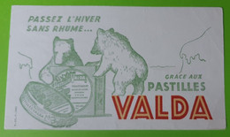 Buvard 643 - Pastille VALDA Rhume Ours - Etat D'usage : Voir Photos - 18 X 10.5 Cm Environ - Année 1960 - Produits Pharmaceutiques