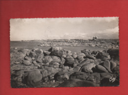 Delcampe - CPSM Petit Format -  Trégastel  -(C.-du-N.) - La Baie Au Fond, Le Château De Costaérès - Trégastel
