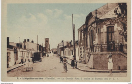 85 ( Vendée ) - L'AIGUILLON Sur MER - La Grande Rue, A Droite Le Bureau Des PTT - Andere Gemeenten