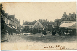 SAINT AMAND - La Place Du Marché - Saint-Amand-Montrond