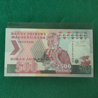 MADAGASCAR 500 Francs 1993 - Madagascar
