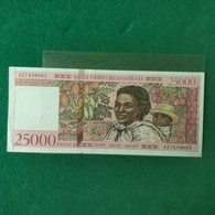 MADAGASCAR 25000 Francs - Madagascar