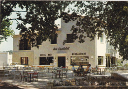 84. BEAUMES DE VENISE. CPSM. BAR HOTEL RESTAURANT " LOU CASTELET ". ANIMATION. TERRASSE. . - Beaumes De Venise