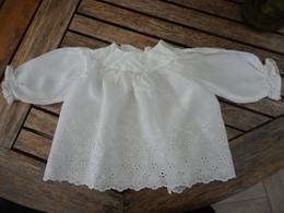 Brassière Bébé Vintage Coton Blanc à Jours Et Broderies - 1940-1970