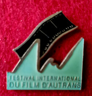 SUPER PIN'S CINEMA :PELLICULE Au SOMMET Du FESTIVAL INTERNATIONAL Du FILM D'AUTRANS "ISERE" Démons Et Merveilles 2,6X2,6 - Filmmanie