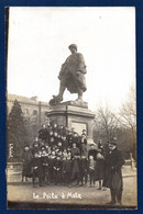 57. Metz. Carte-photo. L'Esplanade. Le Monument Du Poilu On Les A. Ecoliers Et Leurs Professeurs. L. Keidel.  1919 - Metz