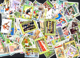 500 Timbres Différents FOOTBALL, Principalement  Avant Année 2000, Séries Courtes, Majorités Oblitérés CTO - Otros & Sin Clasificación