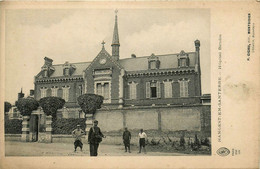 Hangest En Santerre * Façade De L'hôpital Brulin * établissement Médical * Le Facteur - Autres & Non Classés