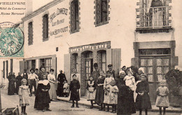 CPA De VIEILLEVIGNE - Hôtel De Commerce. - Autres & Non Classés