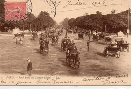 Paris 75008 Très Animée Le Rond Point Des Champs-Elysées Attelages Tacots - Arrondissement: 08