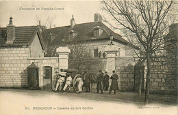 Besançon * La Caserne Du Fort Griffon * Militaires Militaria * Armement Canon - Besancon