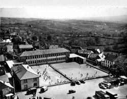 Montaigut En Combrailles * Vue Aérienne Sur Le Groupe Scolaire * école - Montaigut