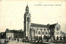 épernay * La Place De L'église St Pierre St Paul * Militaires Militaria - Epernay