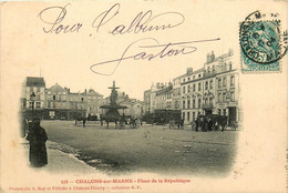 Châlons Sur Marne * La Place De La République * Attelage - Châlons-sur-Marne