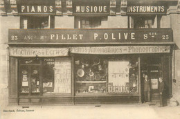 Saumur * Devanture Magasin Anc. Mon PILLET / P. OLIVE Succ Piano Musique Instruments * Phono Phonographe Commerce - Saumur