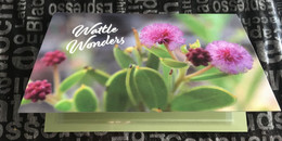 (4 C 26) Australia Post - Presentation Folder With 2 Used One Paper Wattle Wonders Stamp (as Seen) - Otros & Sin Clasificación