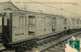 Paris * N°4032 * Chemin De Fer Du Nord Sud , Vue Extérieure D'une Voiture De Première Classe * Train - Metro, Stations